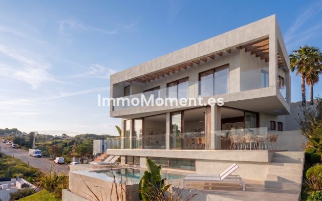 Obra nueva - Villa independiente - Estepona  - Estepona