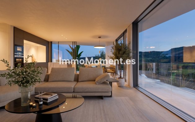 Obra nueva - Villa independiente - Estepona  - Estepona