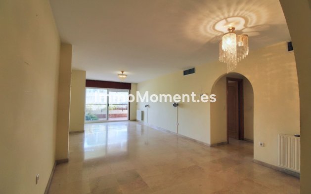 Wiederverkauf - Wohnung - Marbella - Guadalmina Alta