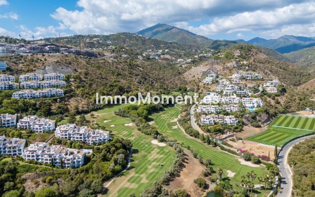 Resale - Apartment - Benahavís - Benahavís Centro