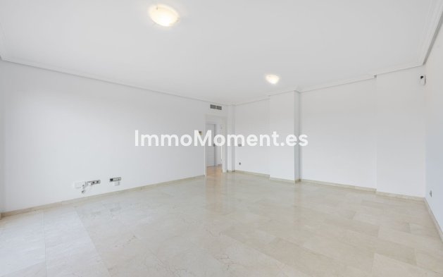 Resale - Apartment - Casares - Casares Playa