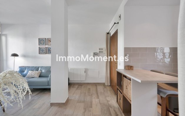 Resale - Apartment - Benahavís - Benahavís Centro