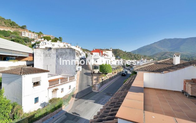 Resale - Apartment - Benahavís - Benahavís Centro