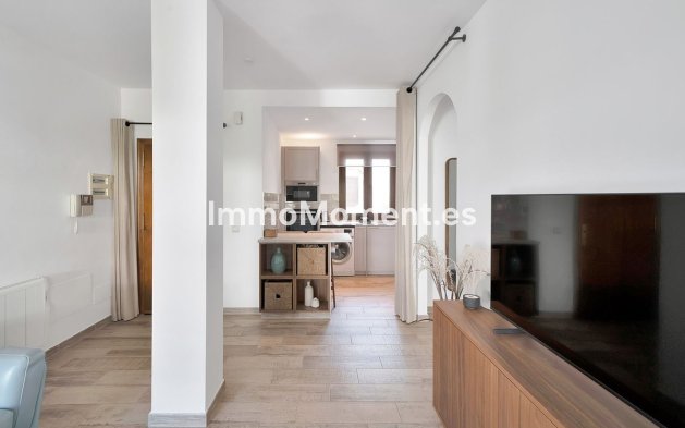Resale - Apartment - Benahavís - Benahavís Centro