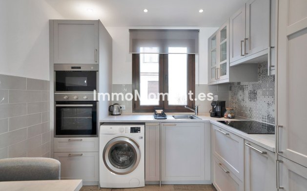 Resale - Apartment - Benahavís - Benahavís Centro