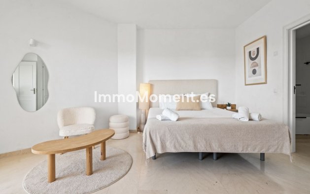 Resale - Apartment - Estepona - Estepona Centro