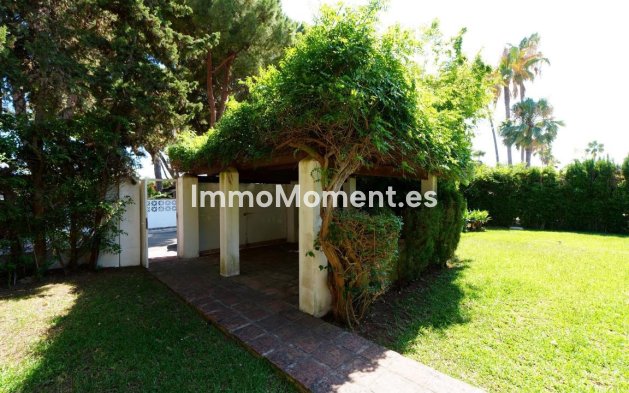 Reventa - Villa independiente - Marbella - Artola
