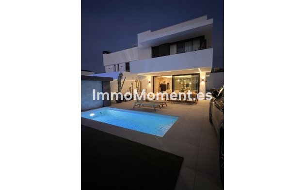 Resale - Detached villa - Inland  - Alhaurín de la Torre
