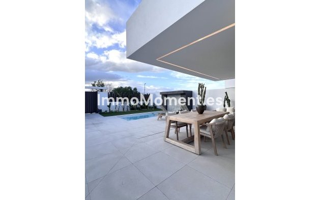 Resale - Detached villa - Inland  - Alhaurín de la Torre