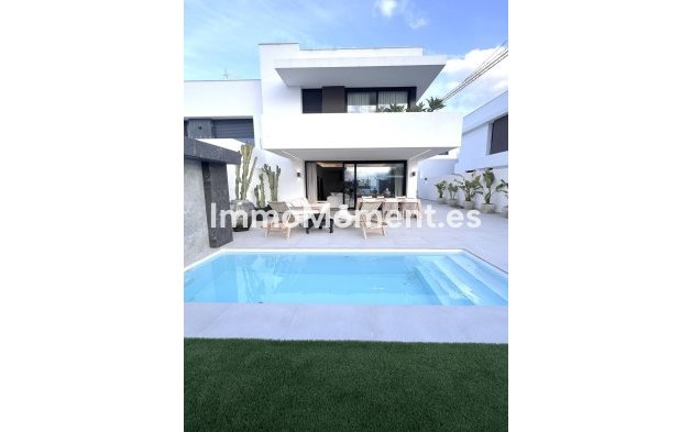 Resale - Detached villa - Inland  - Alhaurín de la Torre