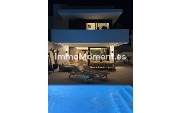 Resale - Detached villa - Inland  - Alhaurín de la Torre