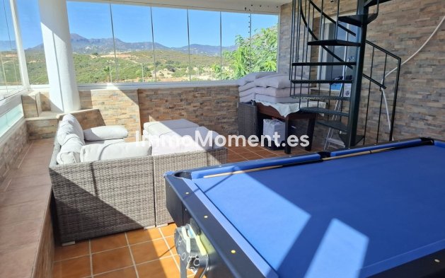 Resale - Apartment - Casares - Doña Julia