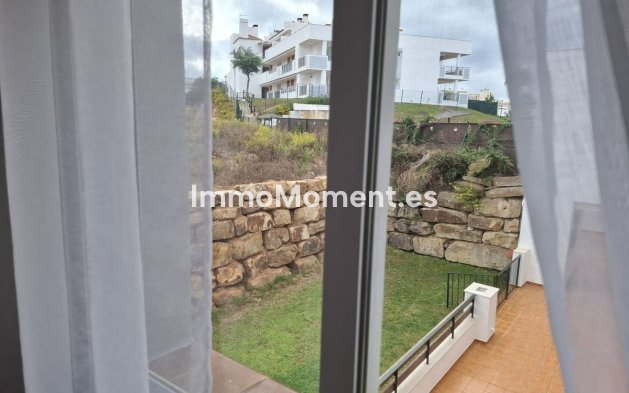 Resale - Apartment - Casares - Doña Julia