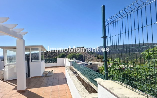 Resale - Apartment - Casares - Doña Julia