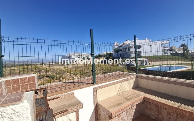 Resale - Apartment - Casares - Doña Julia