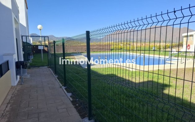 Resale - Apartment - Casares - Doña Julia