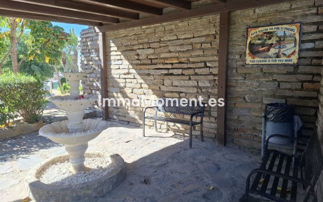 Resale - Apartment - Casares - Doña Julia