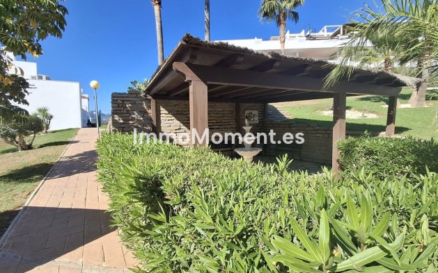 Resale - Apartment - Casares - Doña Julia