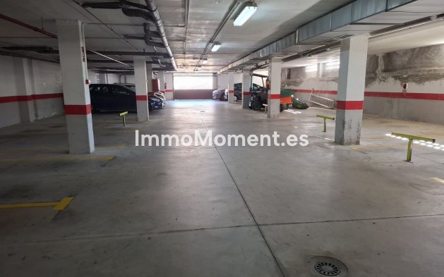 Resale - Apartment - Casares - Doña Julia
