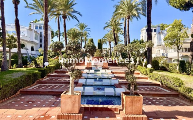 Resale - Apartment - Estepona - Estepona Centro