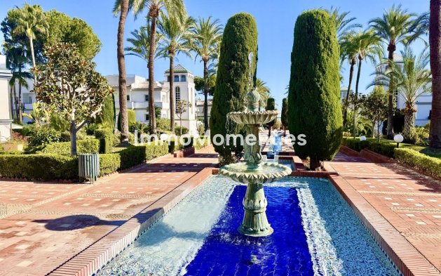 Resale - Apartment - Estepona - Estepona Centro