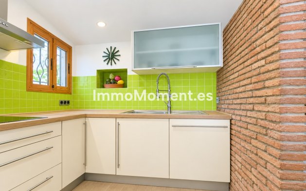 Wiederverkauf - Freistehende Villa - Estepona  - Estepona Centro