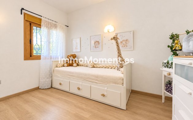 Wiederverkauf - Freistehende Villa - Estepona  - Estepona Centro