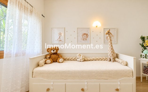 Wiederverkauf - Freistehende Villa - Estepona  - Estepona Centro
