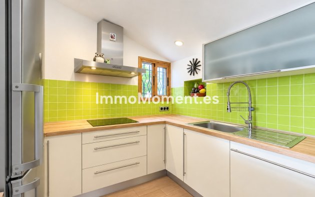 Wiederverkauf - Freistehende Villa - Estepona  - Estepona Centro