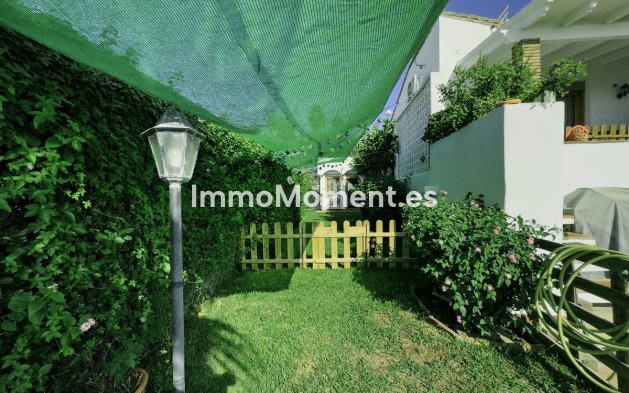 Wiederverkauf - Freistehende Villa - Estepona  - Estepona Centro