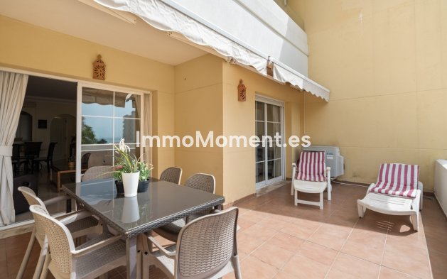 Resale - Apartment - Estepona - Estepona Centro