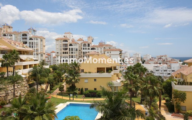 Resale - Apartment - Estepona - Estepona Centro
