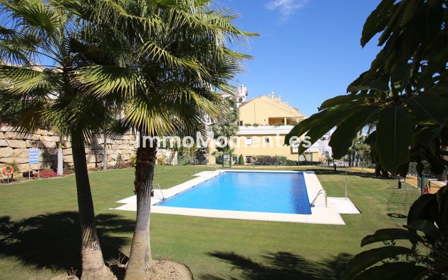 Resale - Apartment - Estepona - Estepona Centro