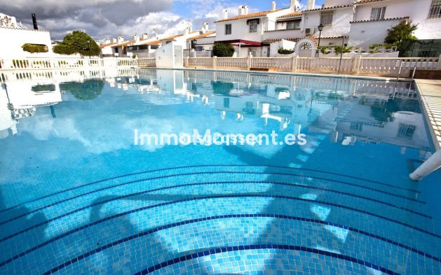 Resale - Detached villa - Estepona - Atalaya