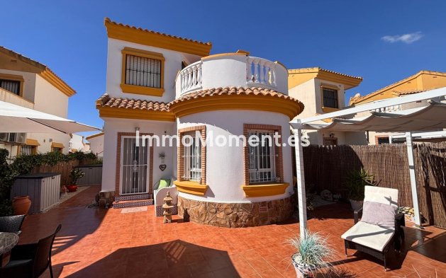 Bestaande woning - Vrijstaande villa - Guardamar del Segura - Urbanización El Raso