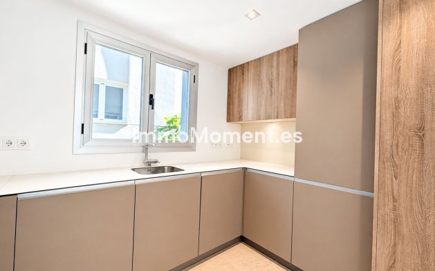 Wiederverkauf - Wohnung - Estepona  - Estepona Centro