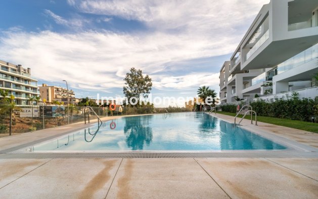 Resale - Apartment - Torremolinos
