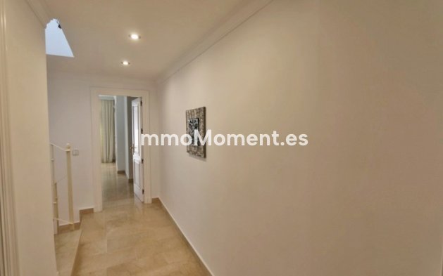 Vakantie verhuur - Geschakelde woning - Marbella - Nueva Andalucía