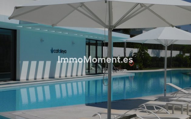 Alquiler a corto plazo - Apartamento - Estepona  - Atalaya