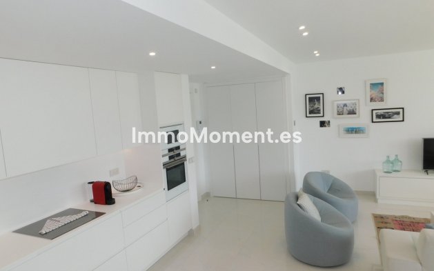 Alquiler a corto plazo - Apartamento - Estepona  - Atalaya