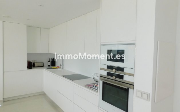 Alquiler a corto plazo - Apartamento - Estepona  - Atalaya