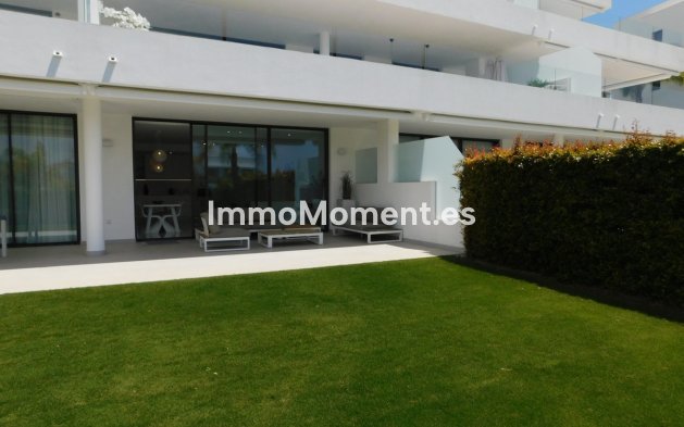 Alquiler a corto plazo - Apartamento - Estepona  - Atalaya