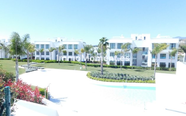 Alquiler a corto plazo - Apartamento - Estepona  - Atalaya