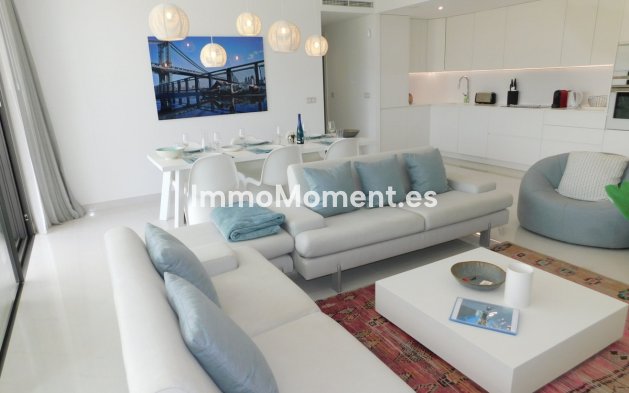 Alquiler a corto plazo - Apartamento - Estepona  - Atalaya