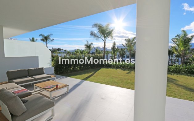 Alquiler a corto plazo - Apartamento - Estepona  - Atalaya