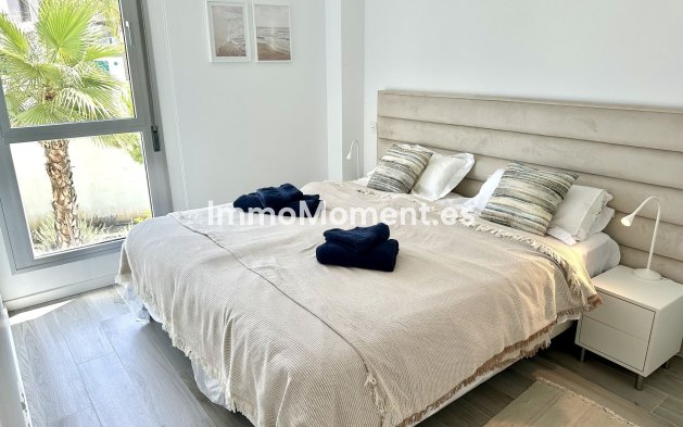 Alquiler a corto plazo - Apartamento - Estepona  - Cancelada