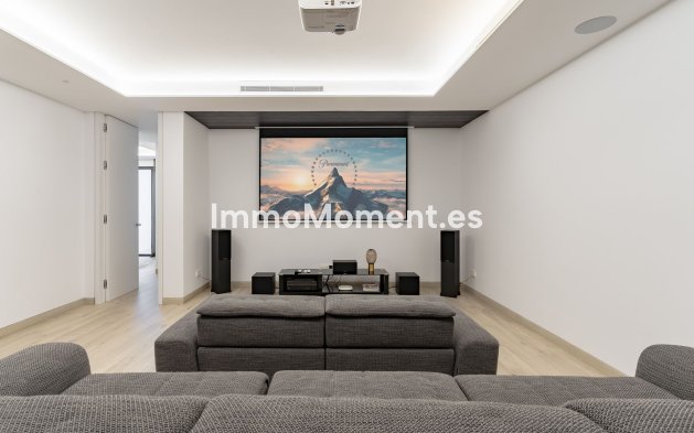 Kurzzeitvermietung - Freistehende Villa - Benahavís