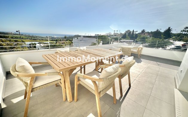 Short Term Rentals - Apartment - Estepona