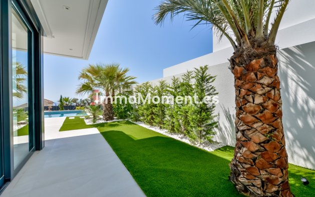 Obra nueva - Villa independiente - Finestrat