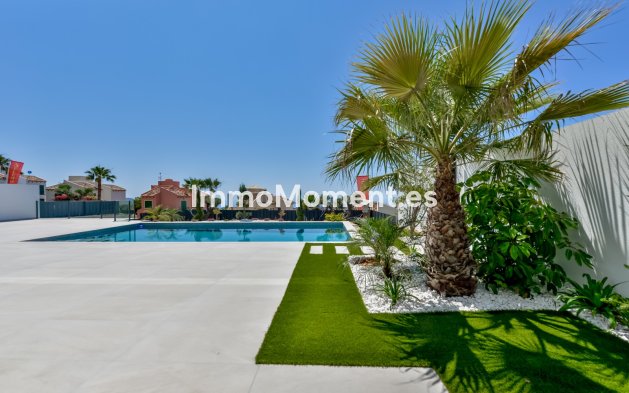 Obra nueva - Villa independiente - Finestrat